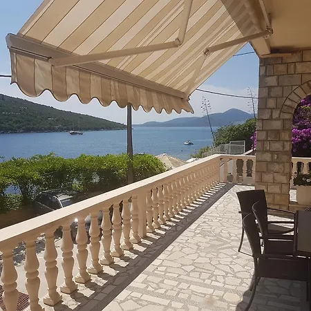 Apartments Grispolis Tivat Exterior photo